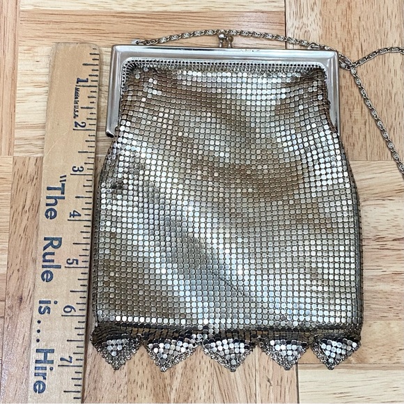 Vintage Unsigned Silver Mesh Clutch Evening Bag - Picture 7 of 11